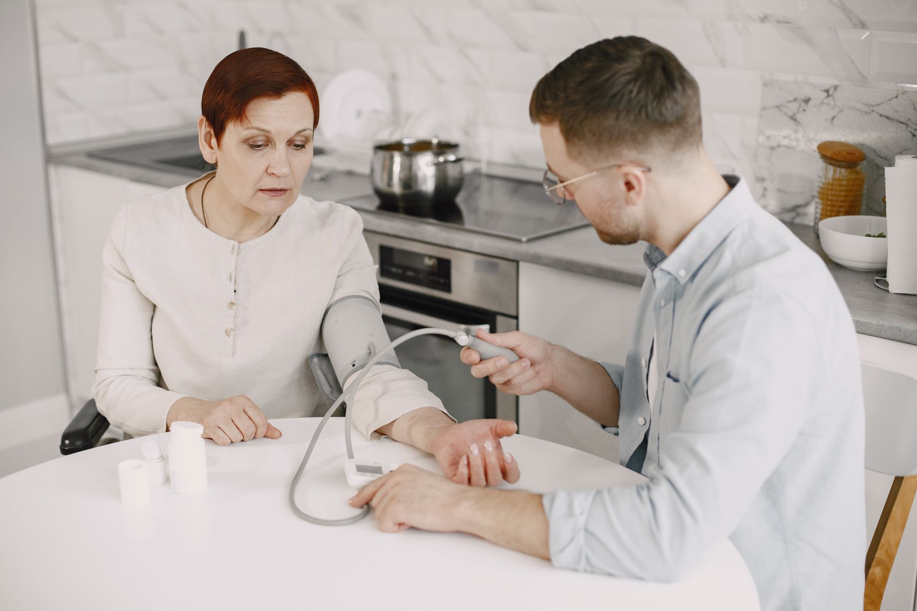 Choroby nerek u osób z nadciśnieniem jak dieta nawodnienie i aktywność fizyczna spowalniają uszkodzenia